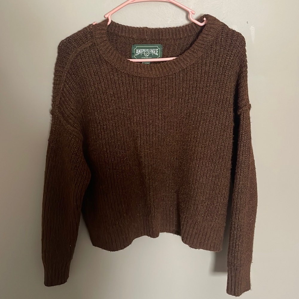 american eagle brown sweater. size small.
